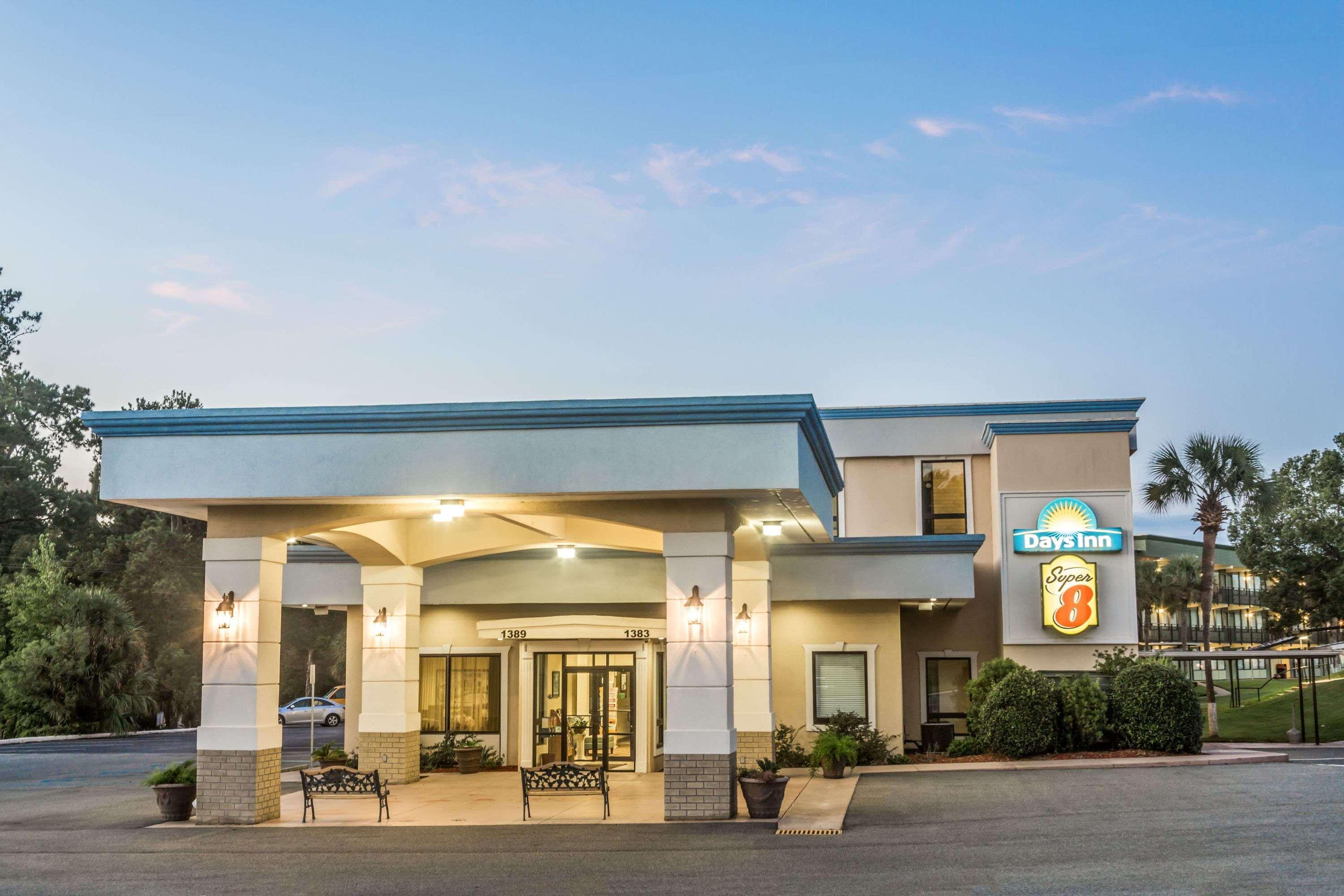 Super 8 By Wyndham Valdosta Mall Buitenkant foto